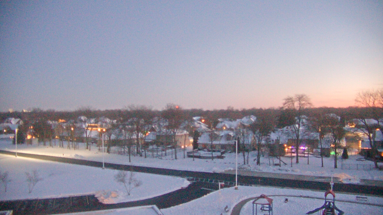 Thumbnail for current weather camera view from Morris Elementary School in Morris, Illinois