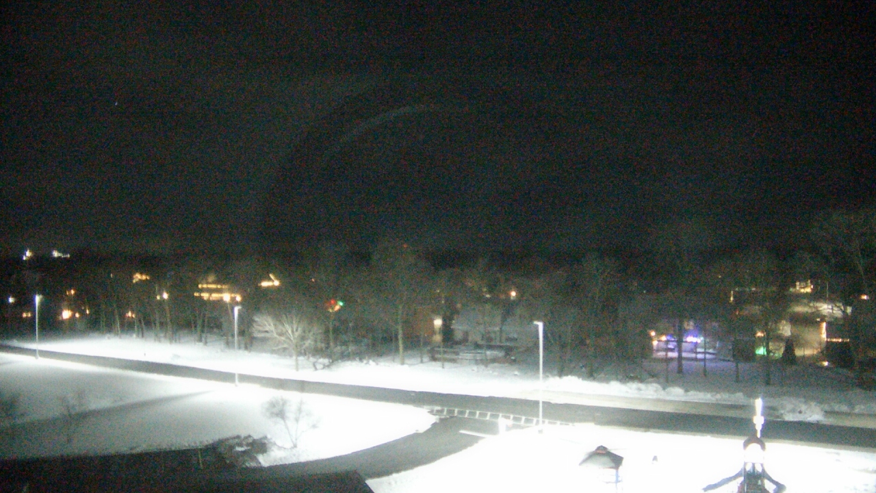 Thumbnail for current weather camera view from Morris Elementary School in Morris, Illinois