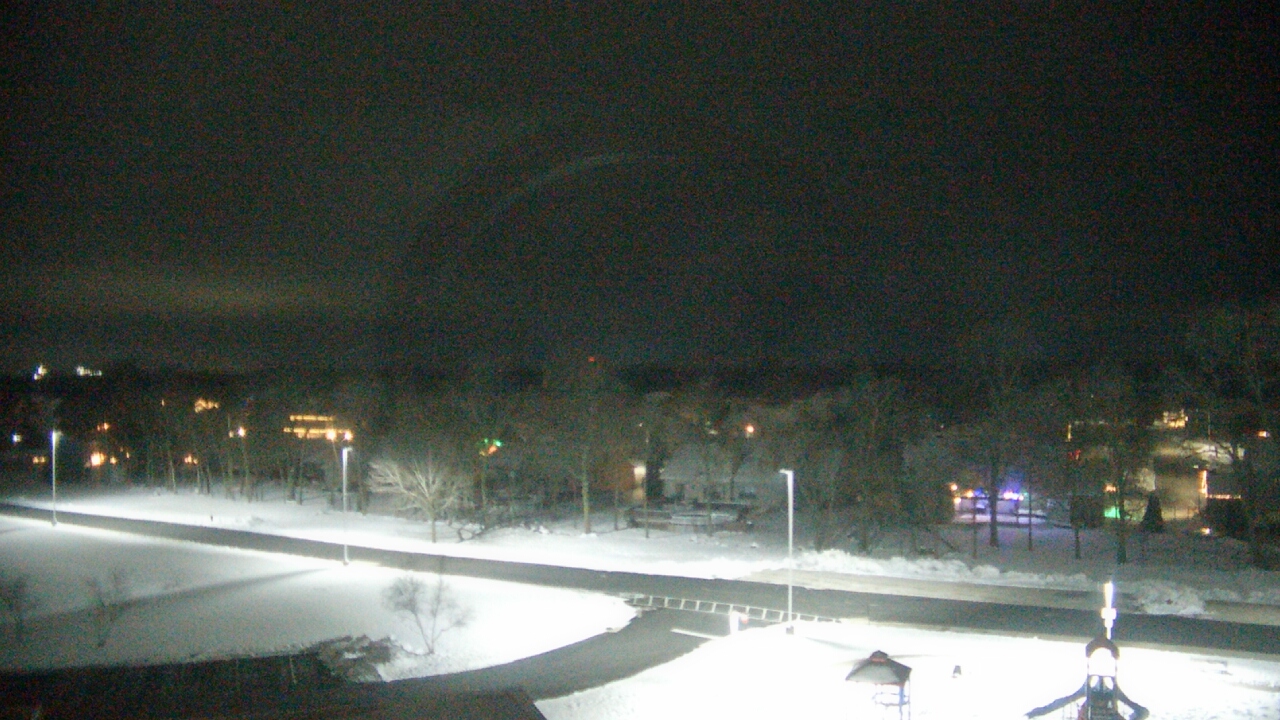 Thumbnail for current weather camera view from Morris Elementary School in Morris, Illinois