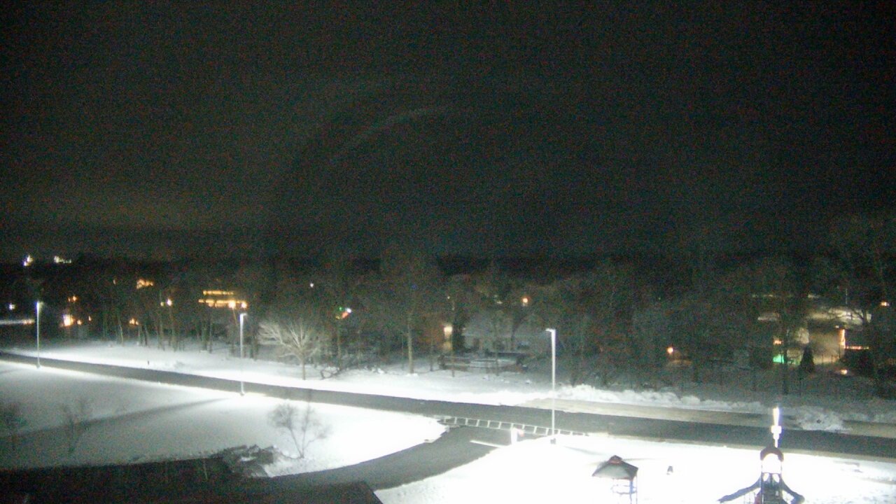 Thumbnail for current weather camera view from Morris Elementary School in Morris, Illinois