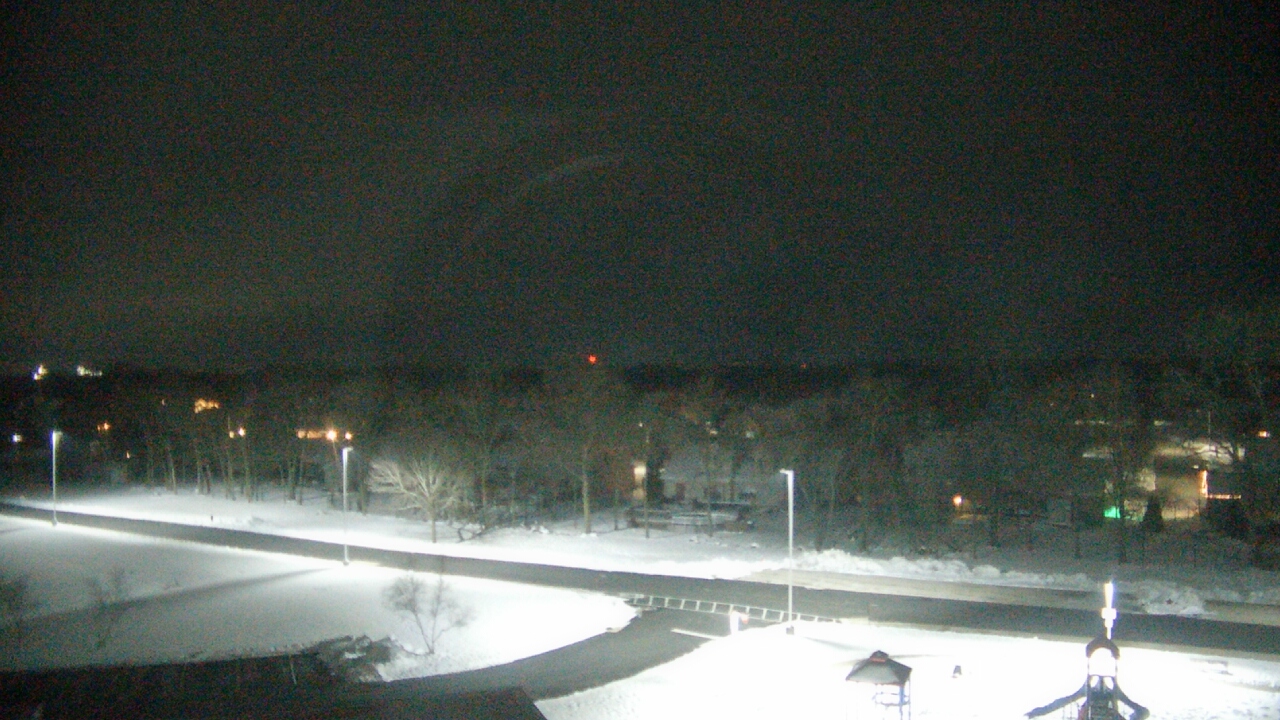 Thumbnail for current weather camera view from Morris Elementary School in Morris, Illinois