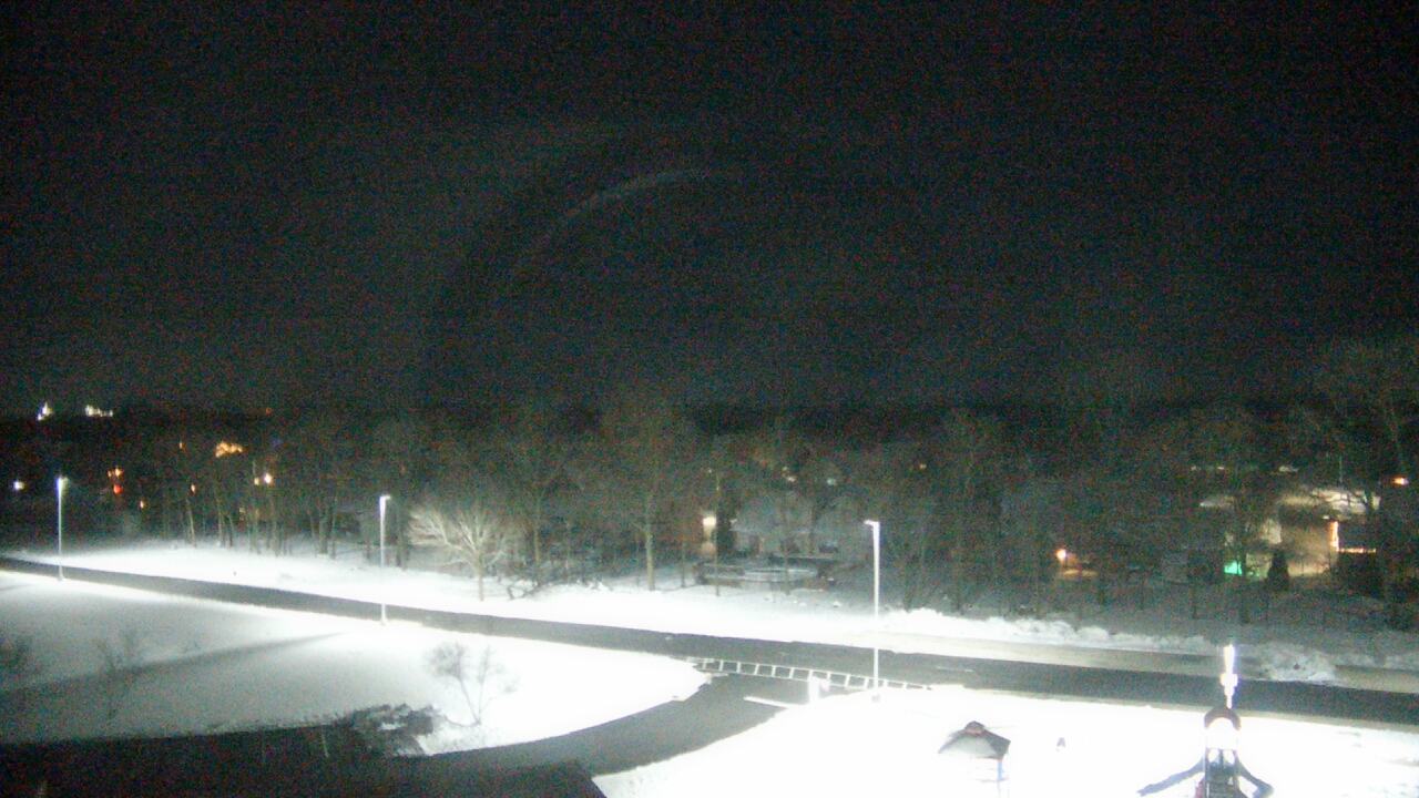 Thumbnail for current weather camera view from Morris Elementary School in Morris, Illinois