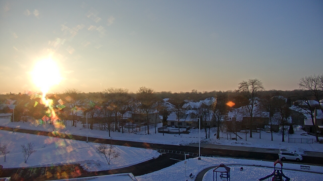 Thumbnail for current weather camera view from Morris Elementary School in Morris, Illinois