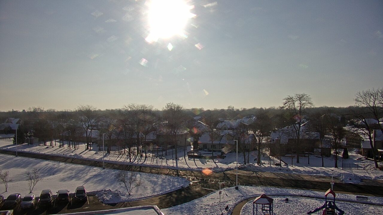 Thumbnail for current weather camera view from Morris Elementary School in Morris, Illinois