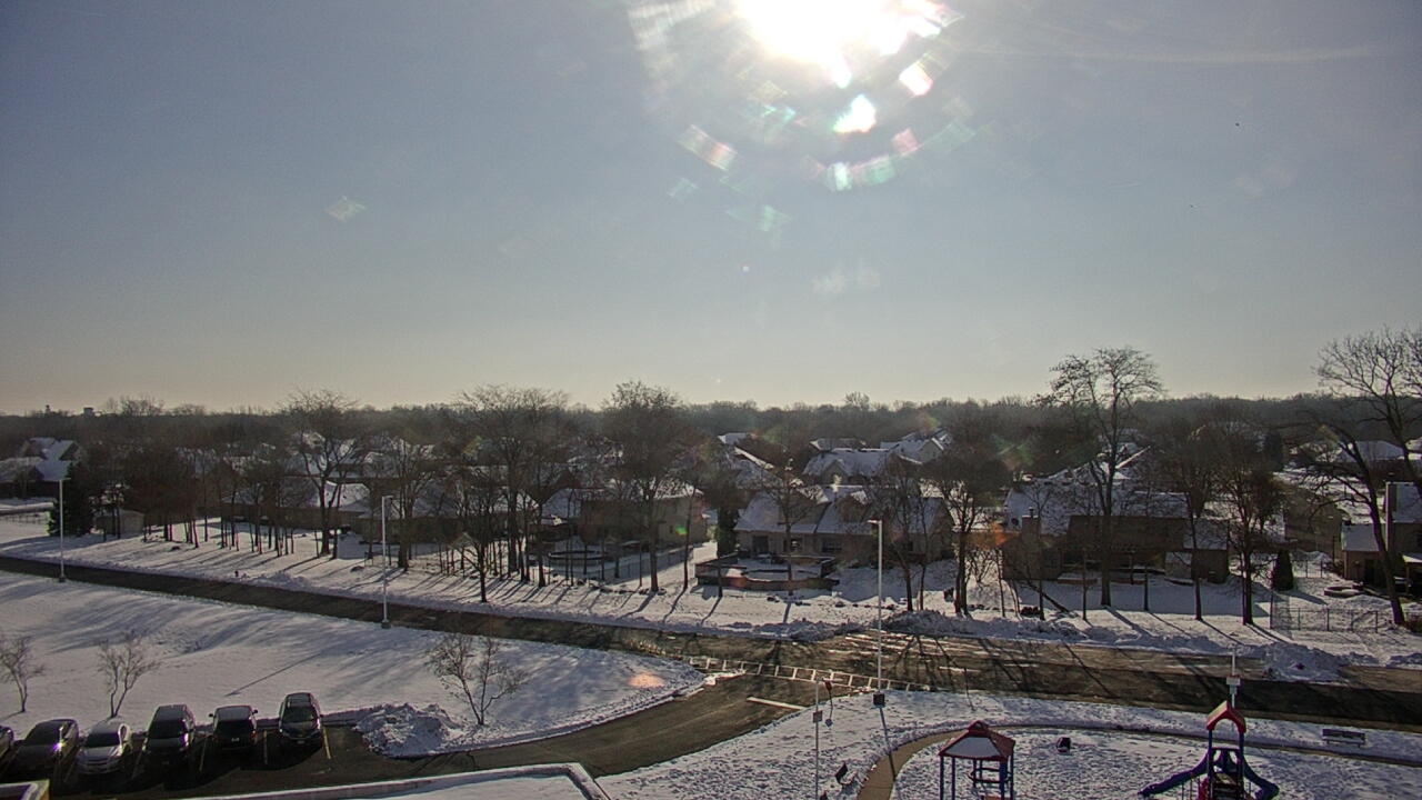 Thumbnail for current weather camera view from Morris Elementary School in Morris, Illinois