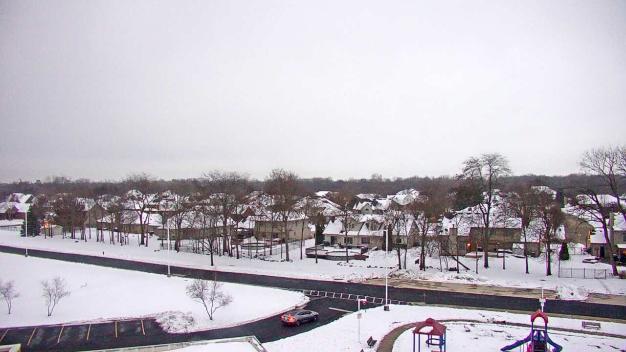 Thumbnail for current weather camera view from Morris Elementary School in Morris, Illinois