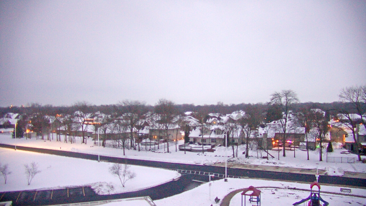 Thumbnail for current weather camera view from Morris Elementary School in Morris, Illinois