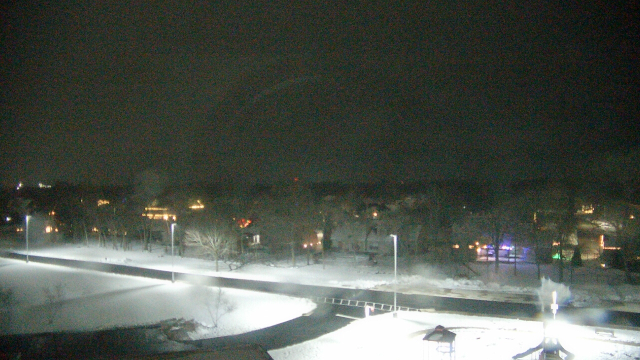 Thumbnail for current weather camera view from Morris Elementary School in Morris, Illinois