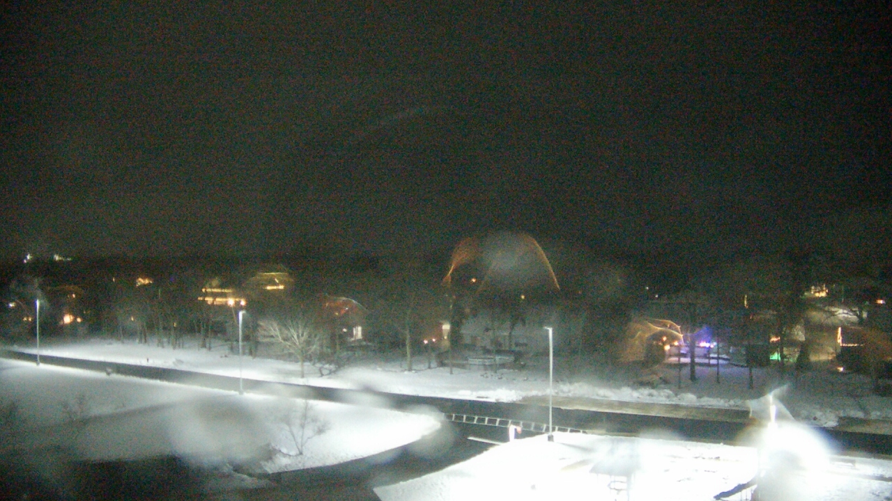 Thumbnail for current weather camera view from Morris Elementary School in Morris, Illinois