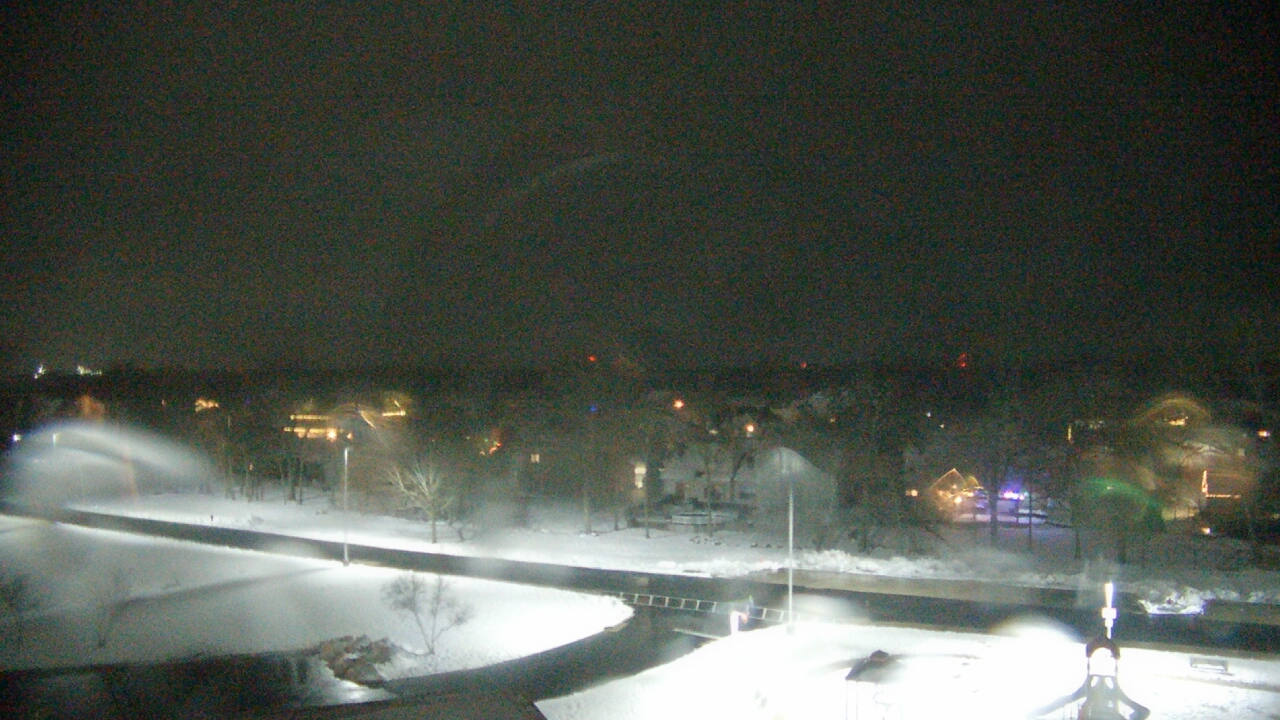 Thumbnail for current weather camera view from Morris Elementary School in Morris, Illinois