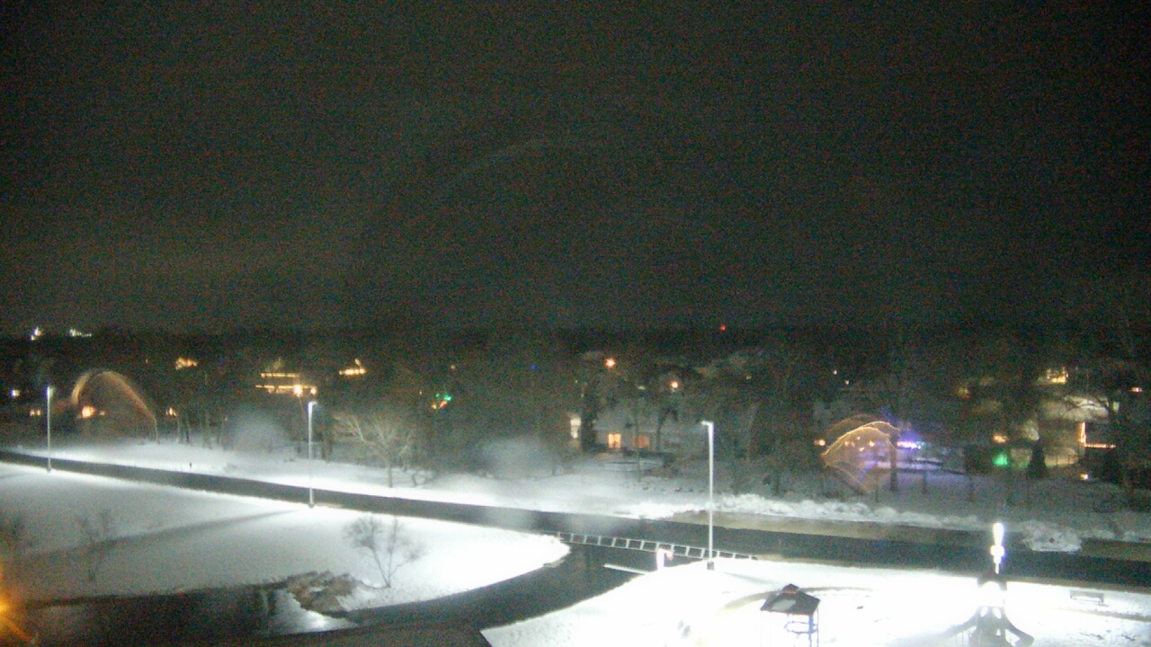 Thumbnail for current weather camera view from Morris Elementary School in Morris, Illinois