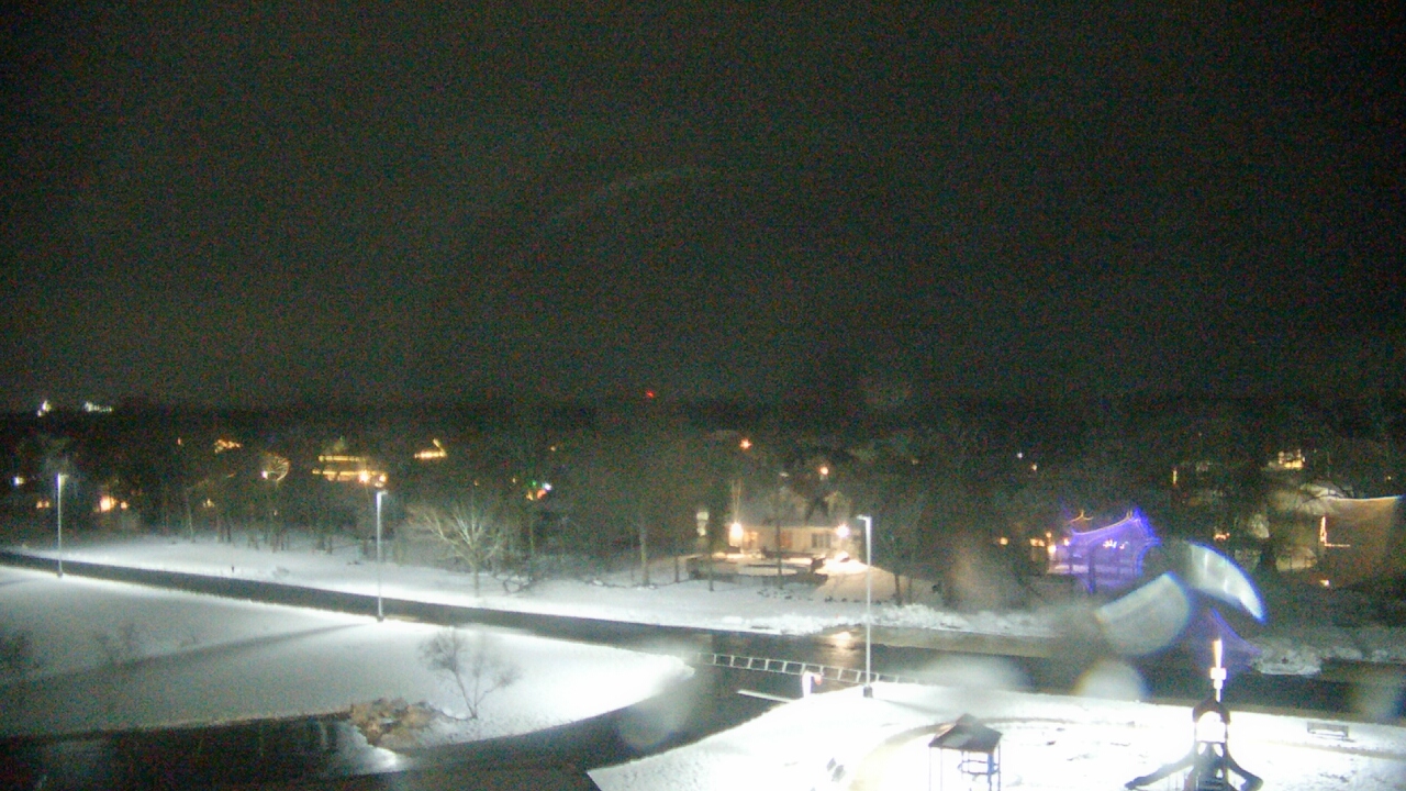 Thumbnail for current weather camera view from Morris Elementary School in Morris, Illinois