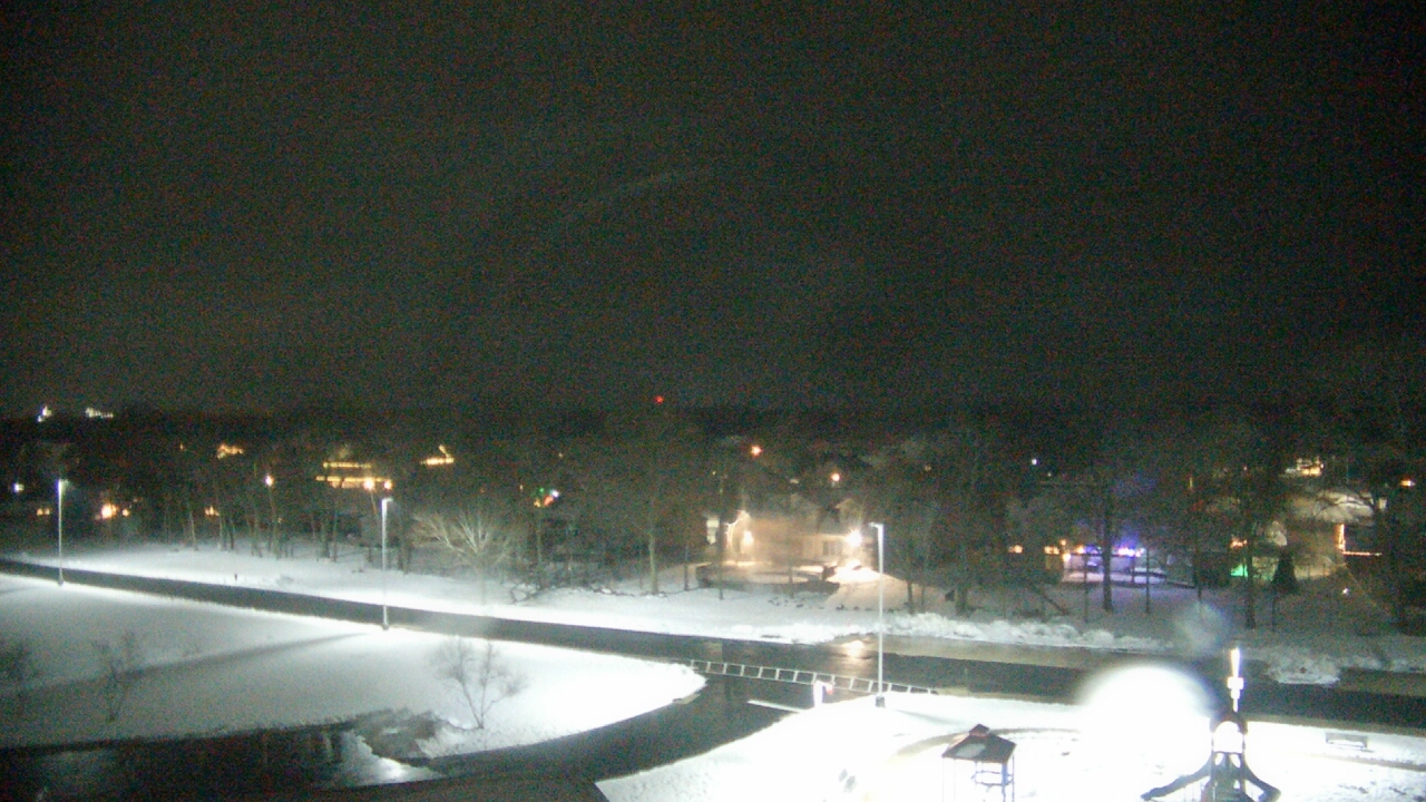 Thumbnail for current weather camera view from Morris Elementary School in Morris, Illinois