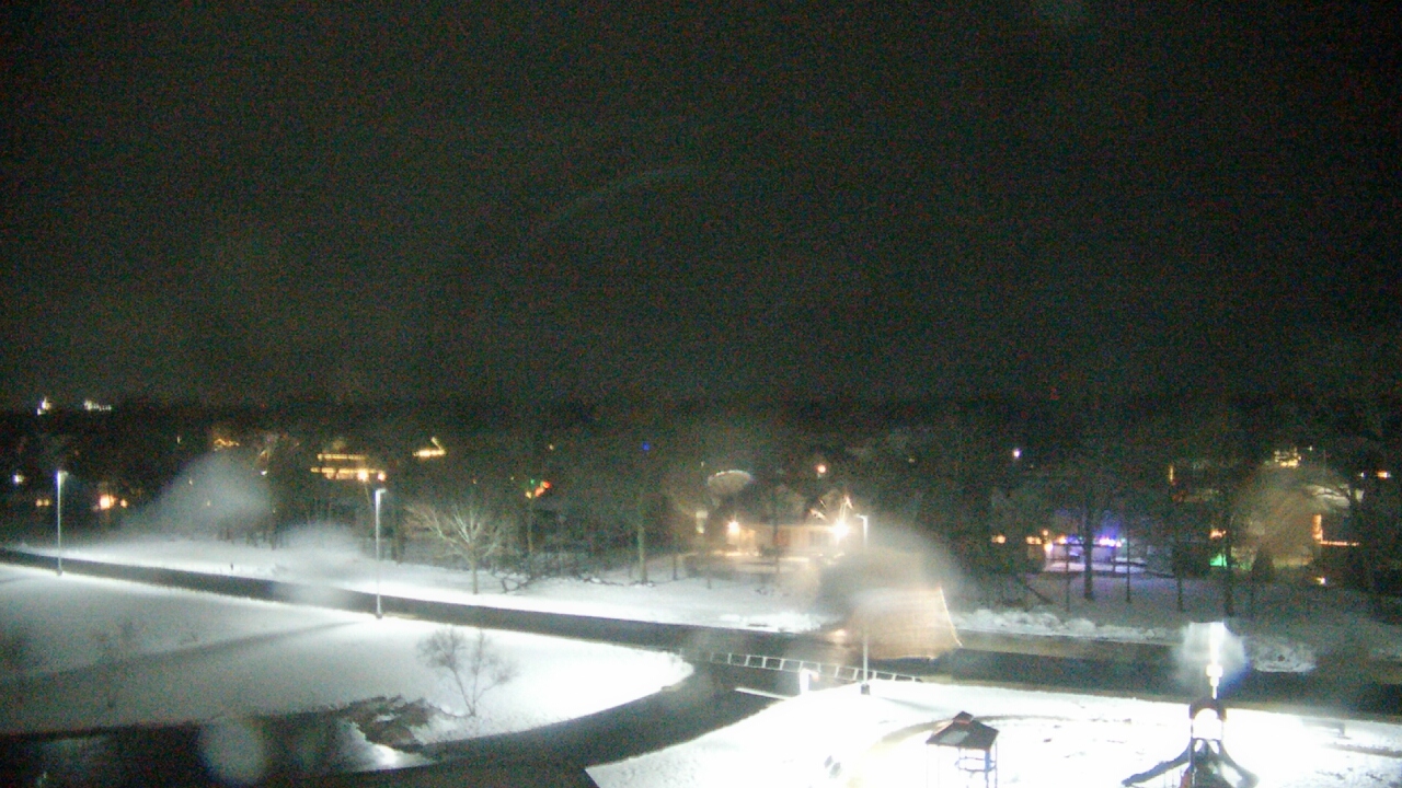 Thumbnail for current weather camera view from Morris Elementary School in Morris, Illinois