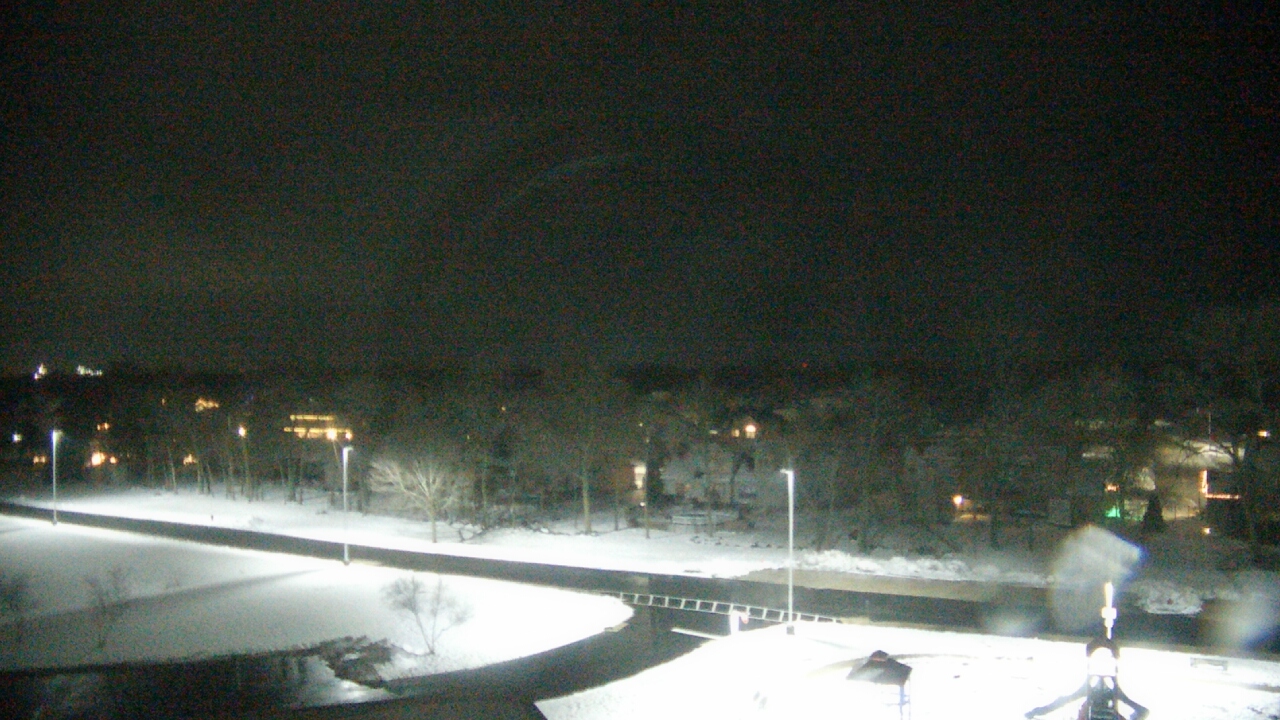 Thumbnail for current weather camera view from Morris Elementary School in Morris, Illinois