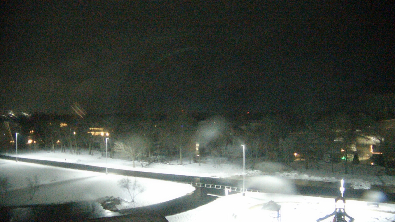 Thumbnail for current weather camera view from Morris Elementary School in Morris, Illinois