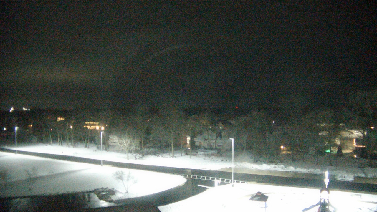 Thumbnail for current weather camera view from Morris Elementary School in Morris, Illinois