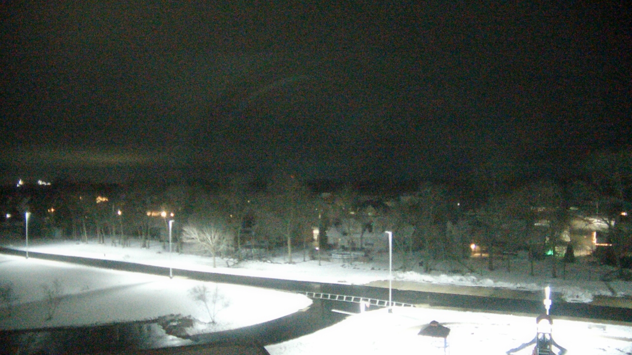 Thumbnail for current weather camera view from Morris Elementary School in Morris, Illinois