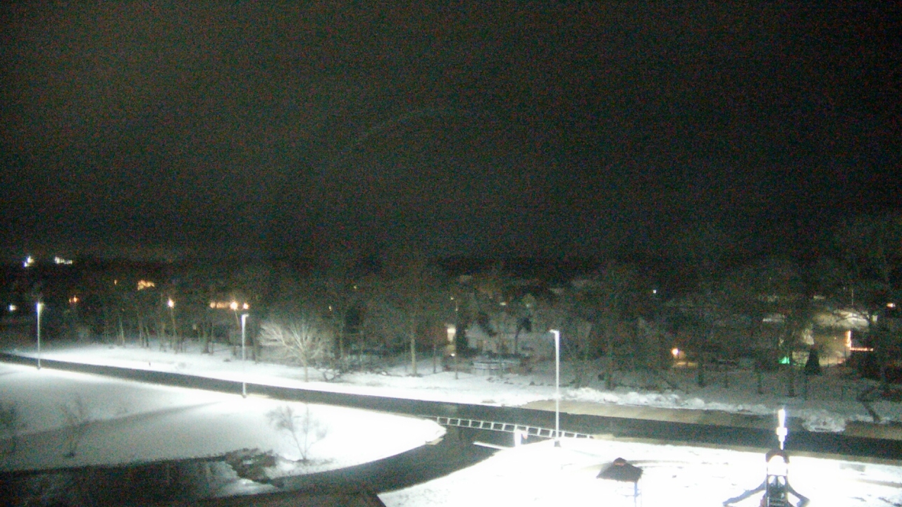 Thumbnail for current weather camera view from Morris Elementary School in Morris, Illinois