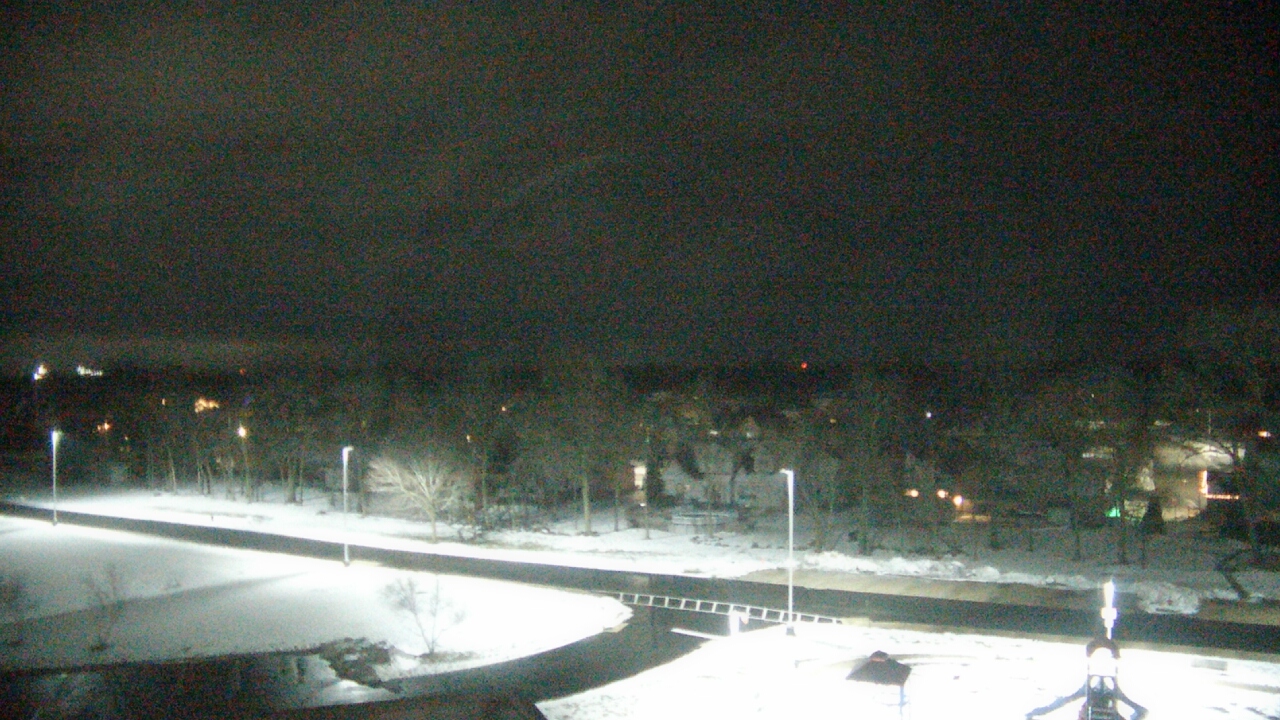 Thumbnail for current weather camera view from Morris Elementary School in Morris, Illinois