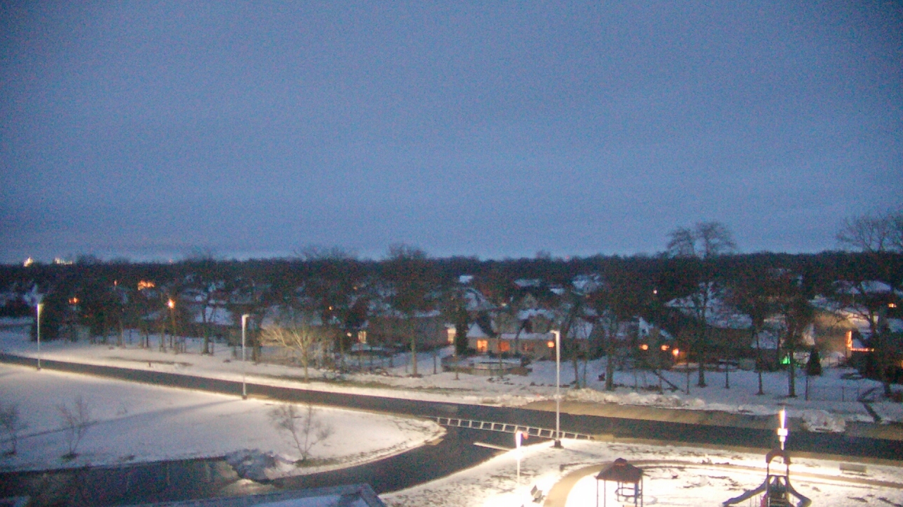 Thumbnail for current weather camera view from Morris Elementary School in Morris, Illinois