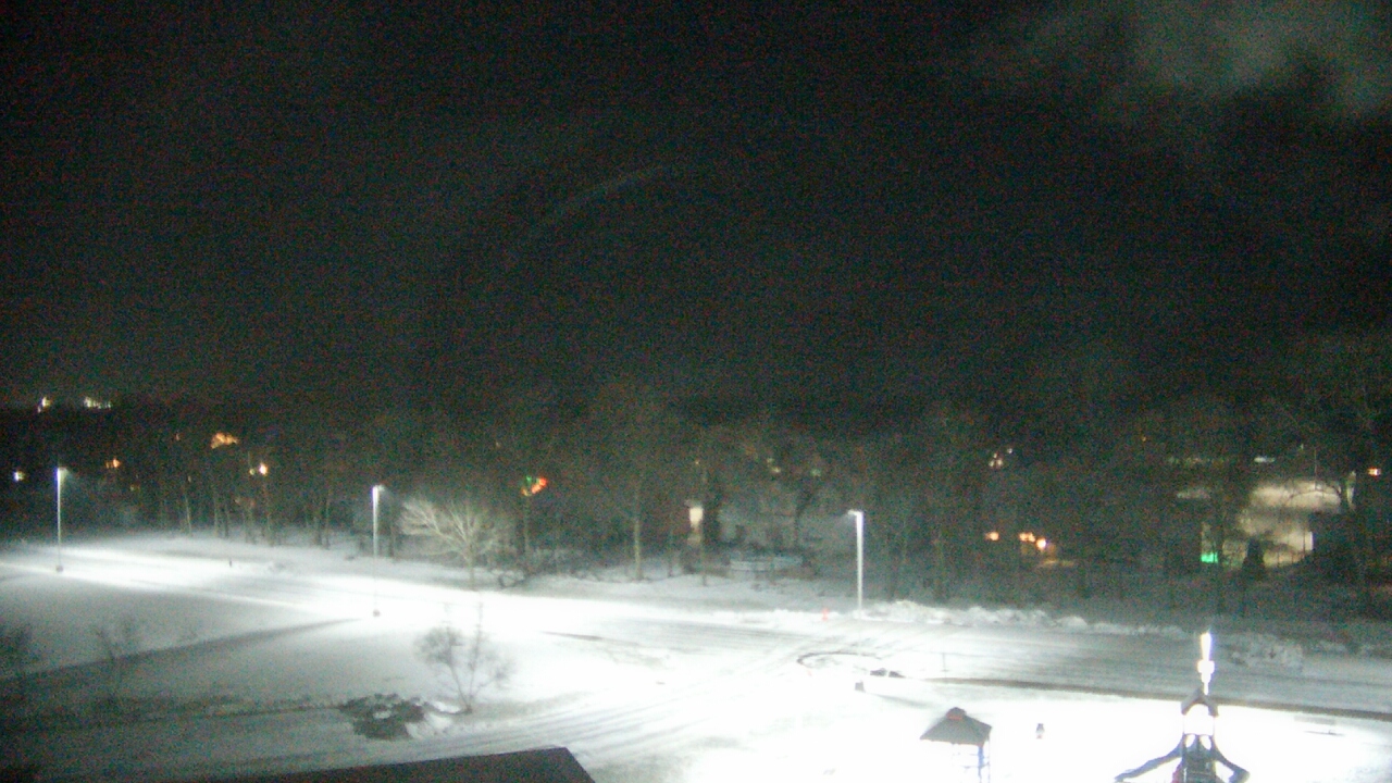 Thumbnail for current weather camera view from Morris Elementary School in Morris, Illinois