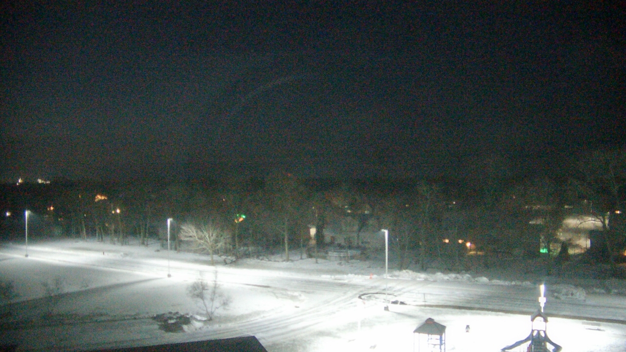 Thumbnail for current weather camera view from Morris Elementary School in Morris, Illinois