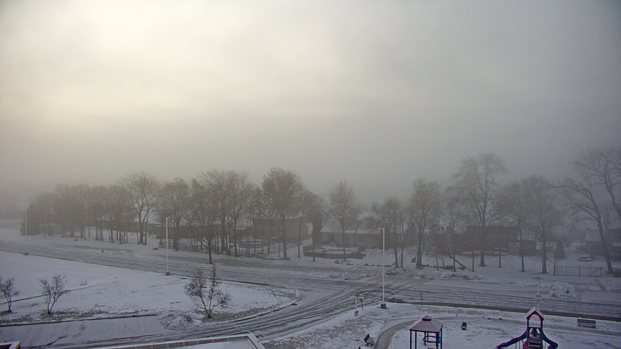 Thumbnail for current weather camera view from Morris Elementary School in Morris, Illinois