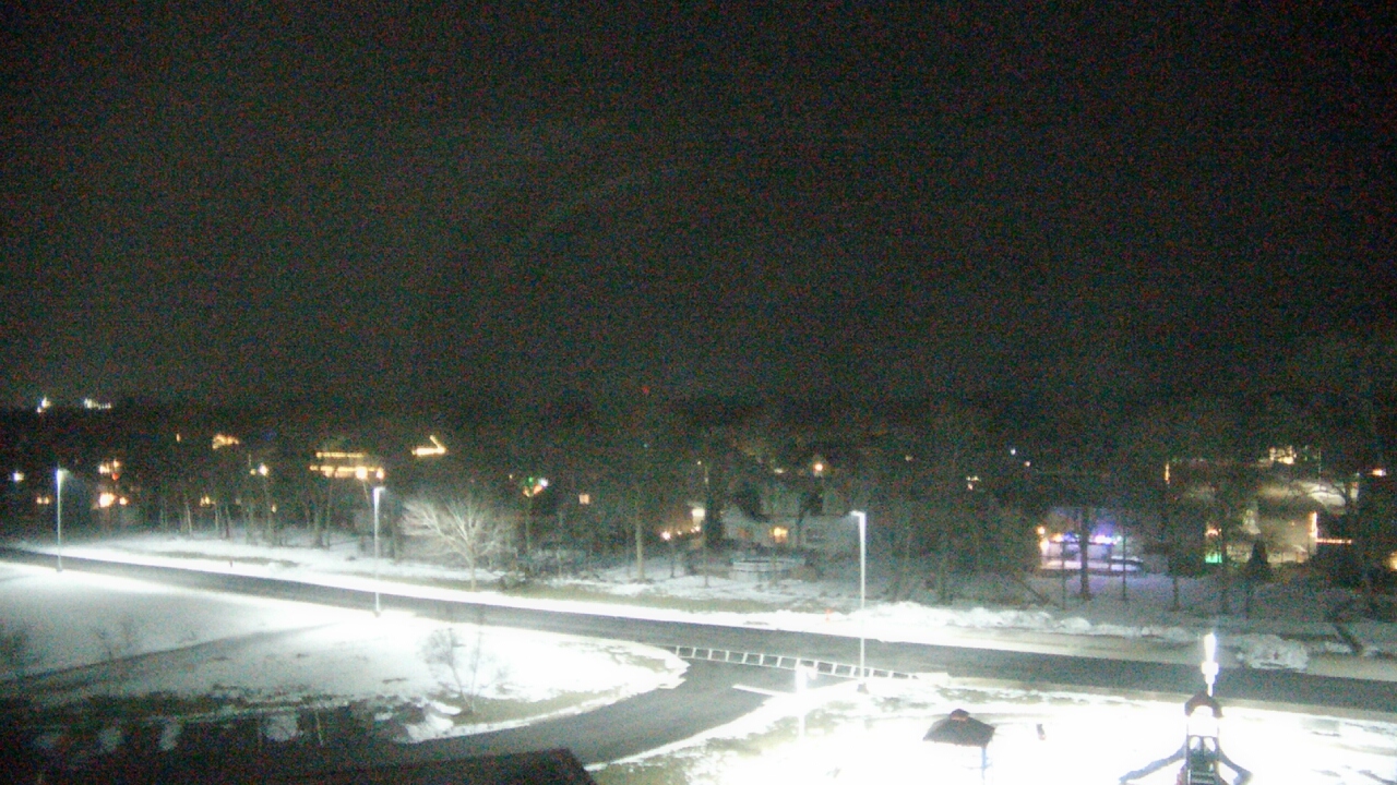 Thumbnail for current weather camera view from Morris Elementary School in Morris, Illinois