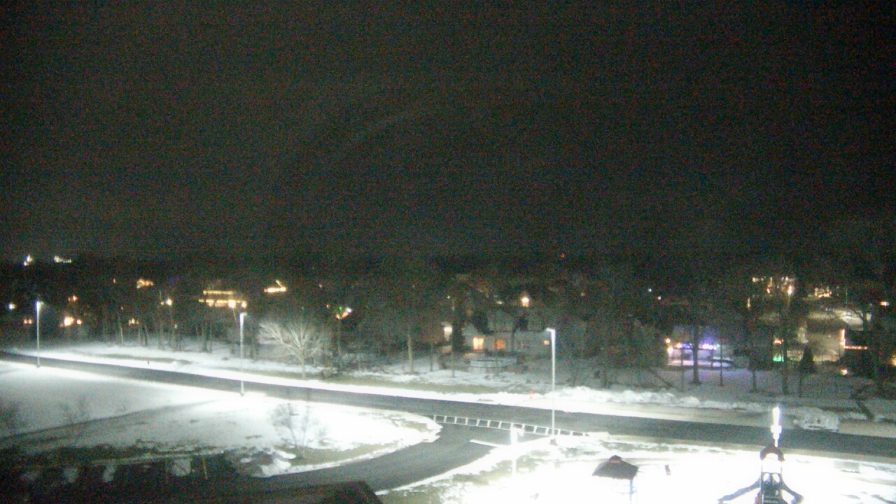 Thumbnail for current weather camera view from Morris Elementary School in Morris, Illinois