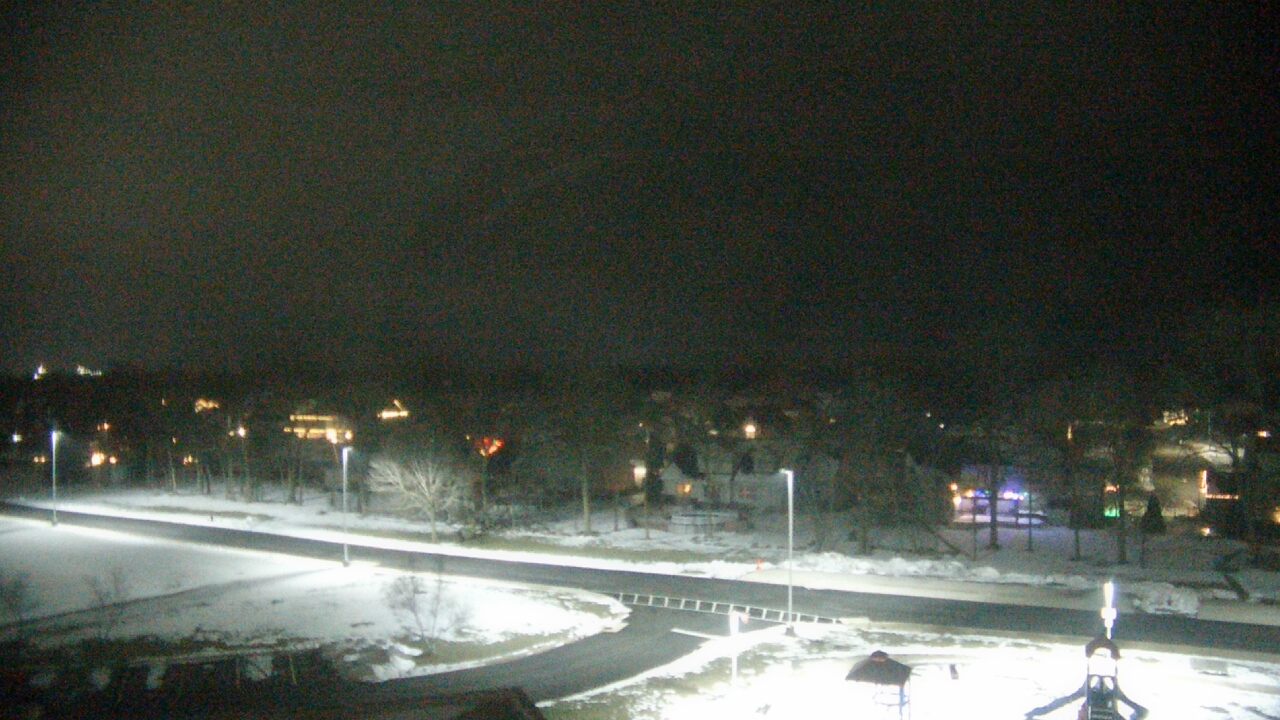 Thumbnail for current weather camera view from Morris Elementary School in Morris, Illinois