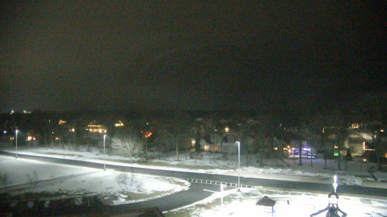 Thumbnail for current weather camera view from Morris Elementary School in Morris, Illinois