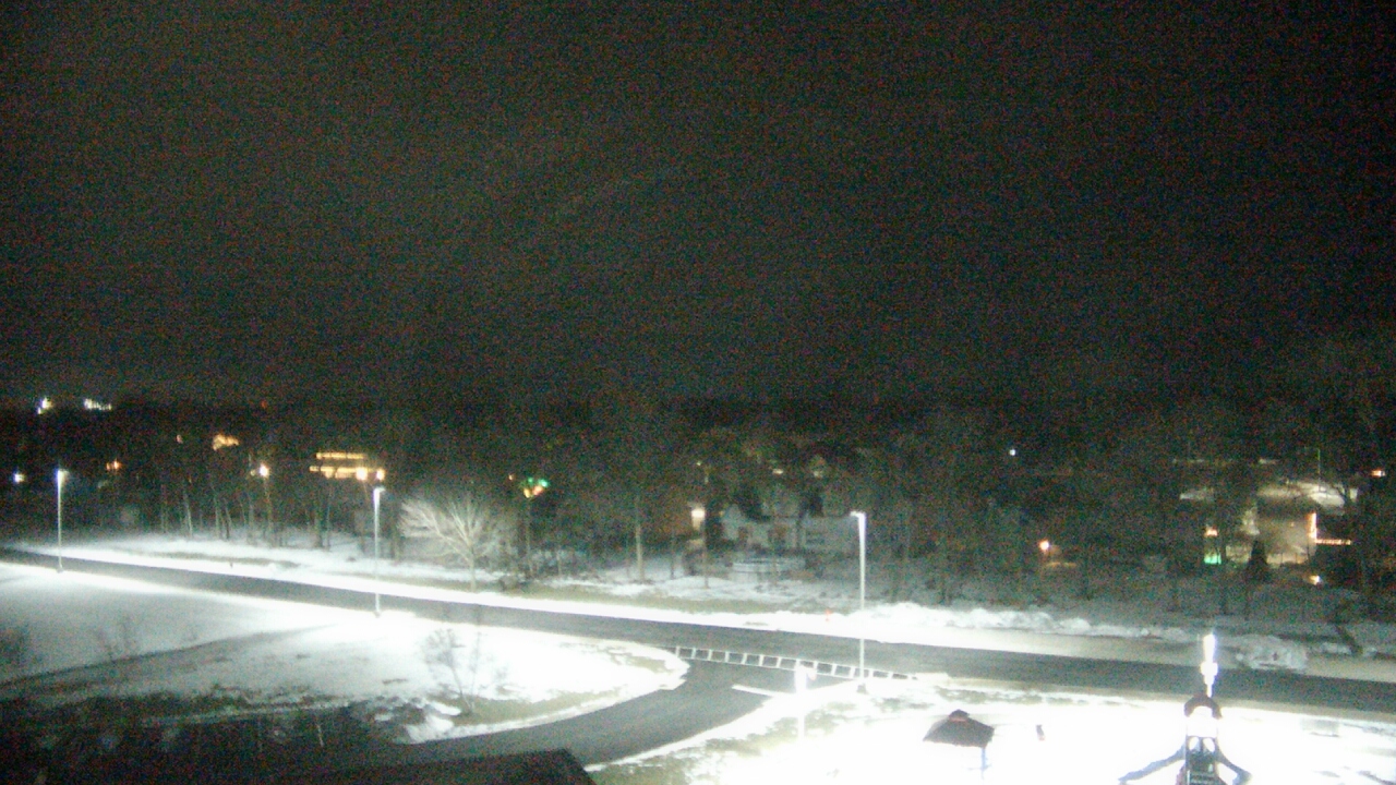 Thumbnail for current weather camera view from Morris Elementary School in Morris, Illinois