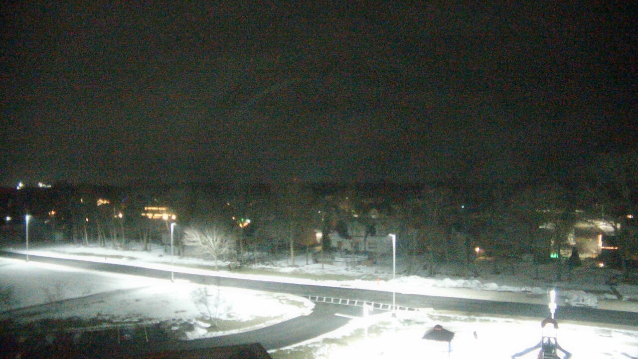 Thumbnail for current weather camera view from Morris Elementary School in Morris, Illinois