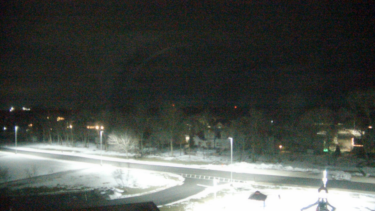Thumbnail for current weather camera view from Morris Elementary School in Morris, Illinois