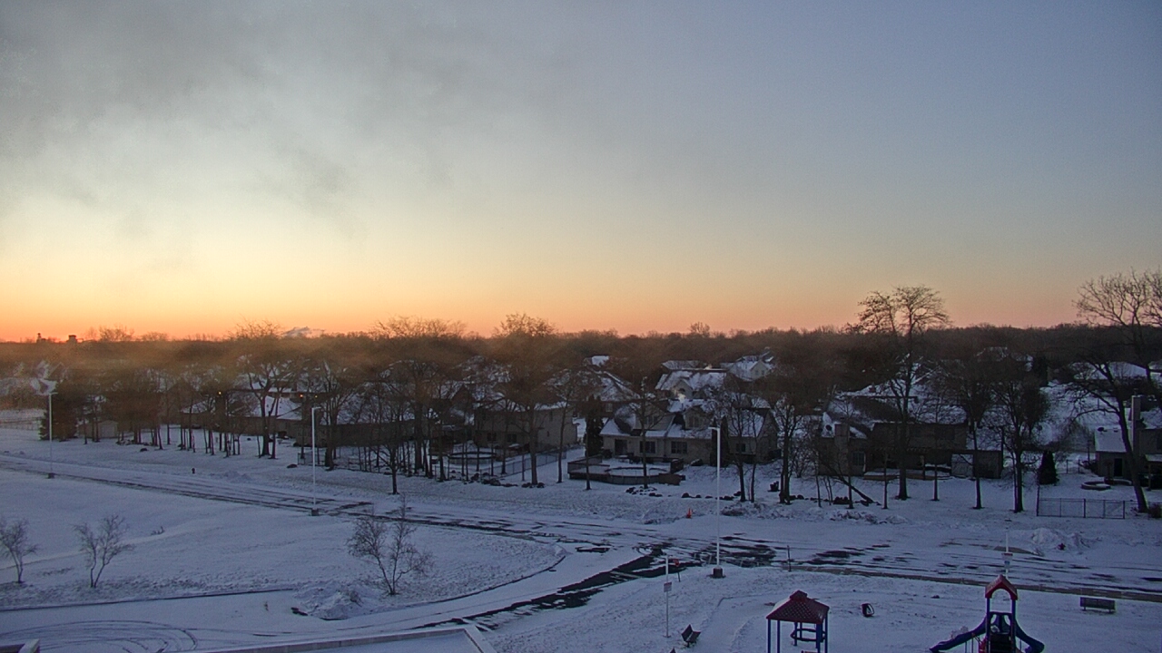 Thumbnail for current weather camera view from Morris Elementary School in Morris, Illinois