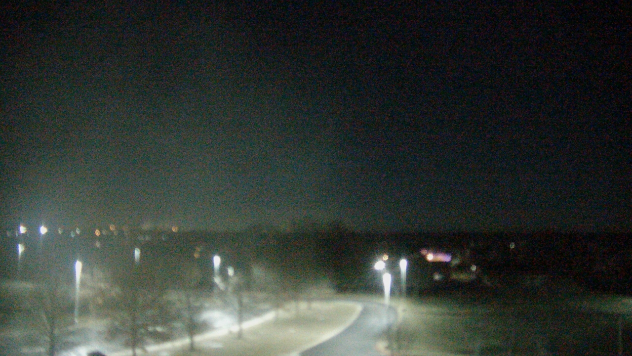 Thumbnail for current weather camera view from Morris Elementary School in Morris, Illinois