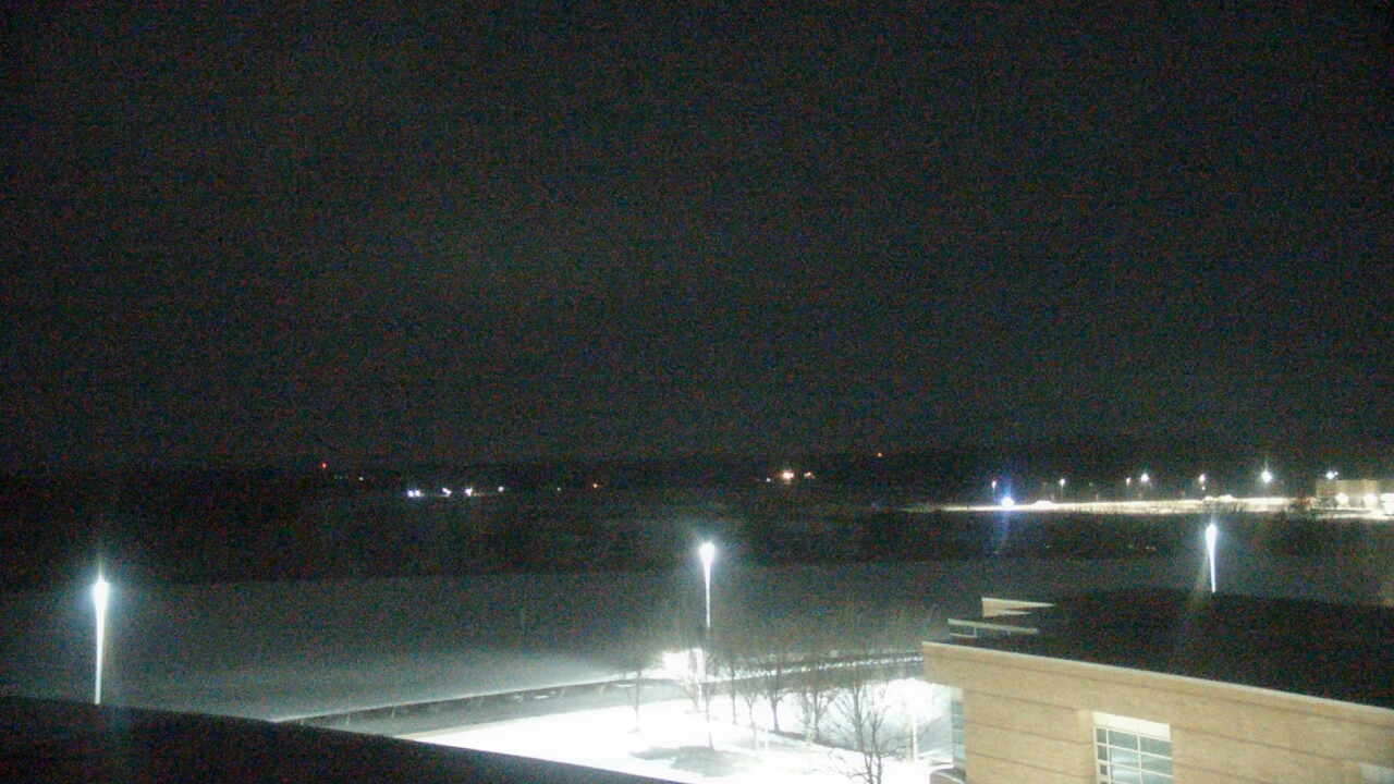 Thumbnail for current weather camera view from Morris Elementary School in Morris, Illinois