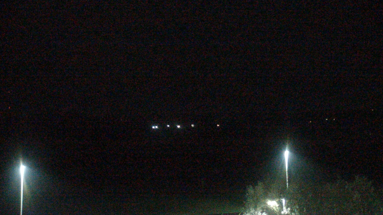 Thumbnail for current weather camera view from Morris Elementary School in Morris, Illinois