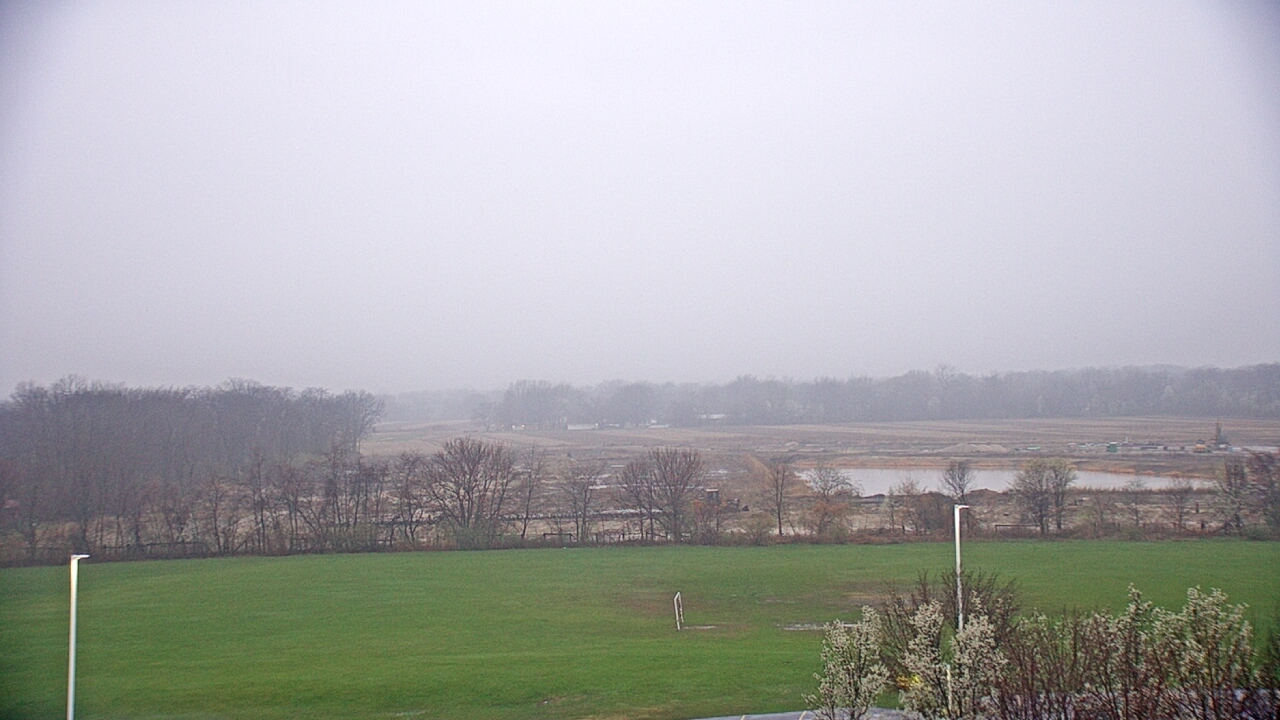 Thumbnail for current weather camera view from Morris Elementary School in Morris, Illinois