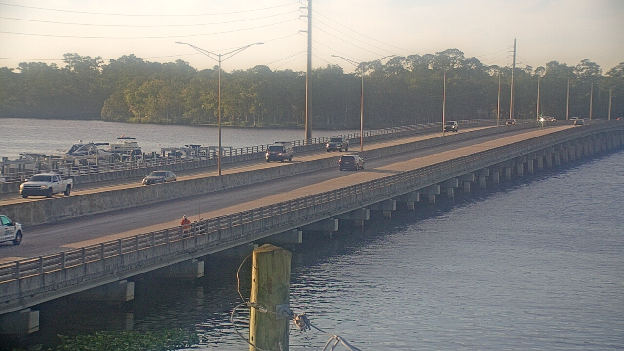 Thumbnail for current weather camera view from Mandarin Holiday Marina in Jacksonville, Florida