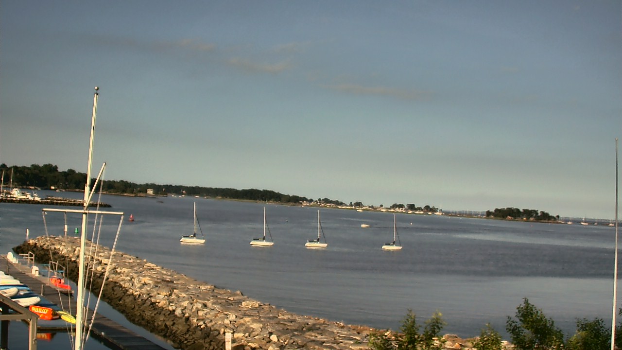 Thumbnail for current weather camera view from Beach Point Club in Mamaroneck, New York