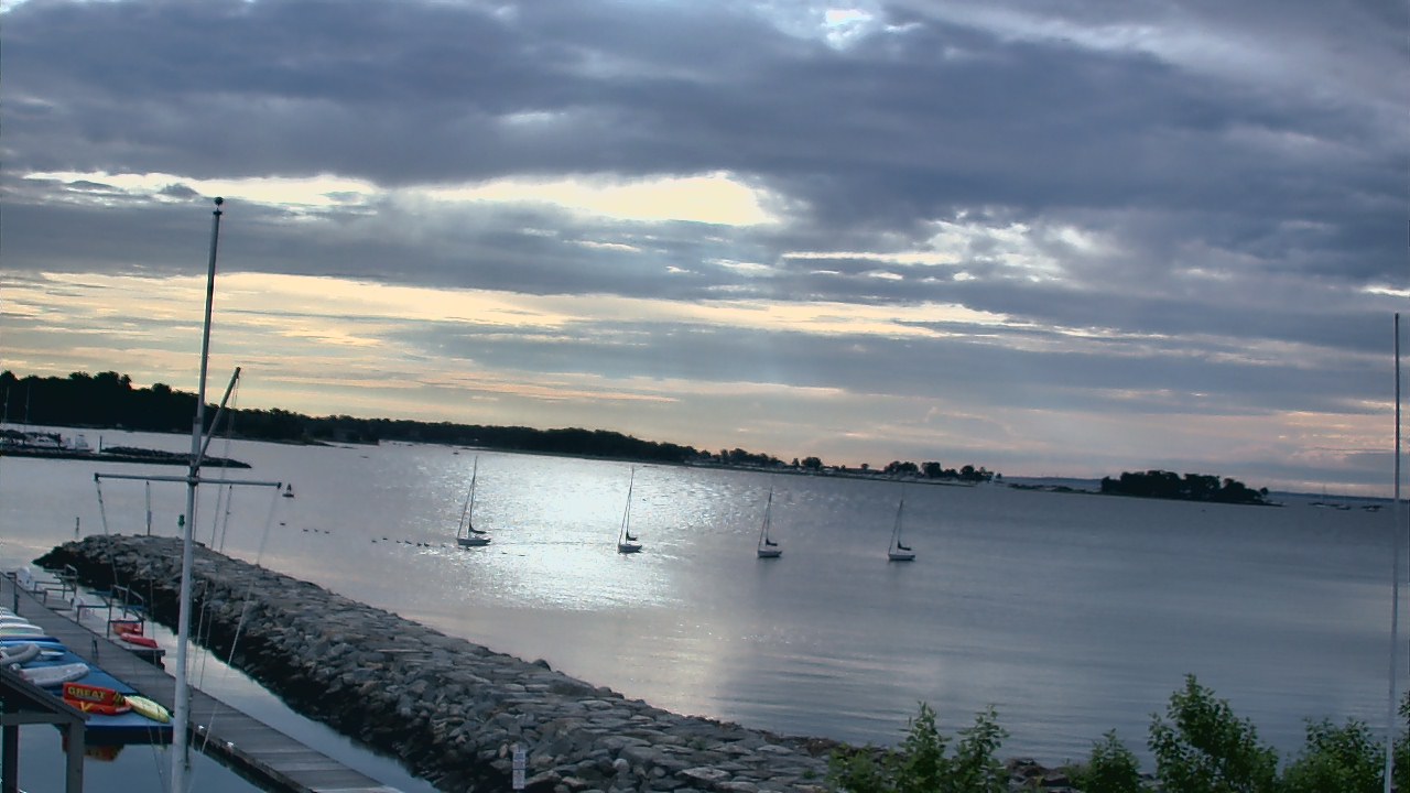 Thumbnail for current weather camera view from Beach Point Club in Mamaroneck, New York