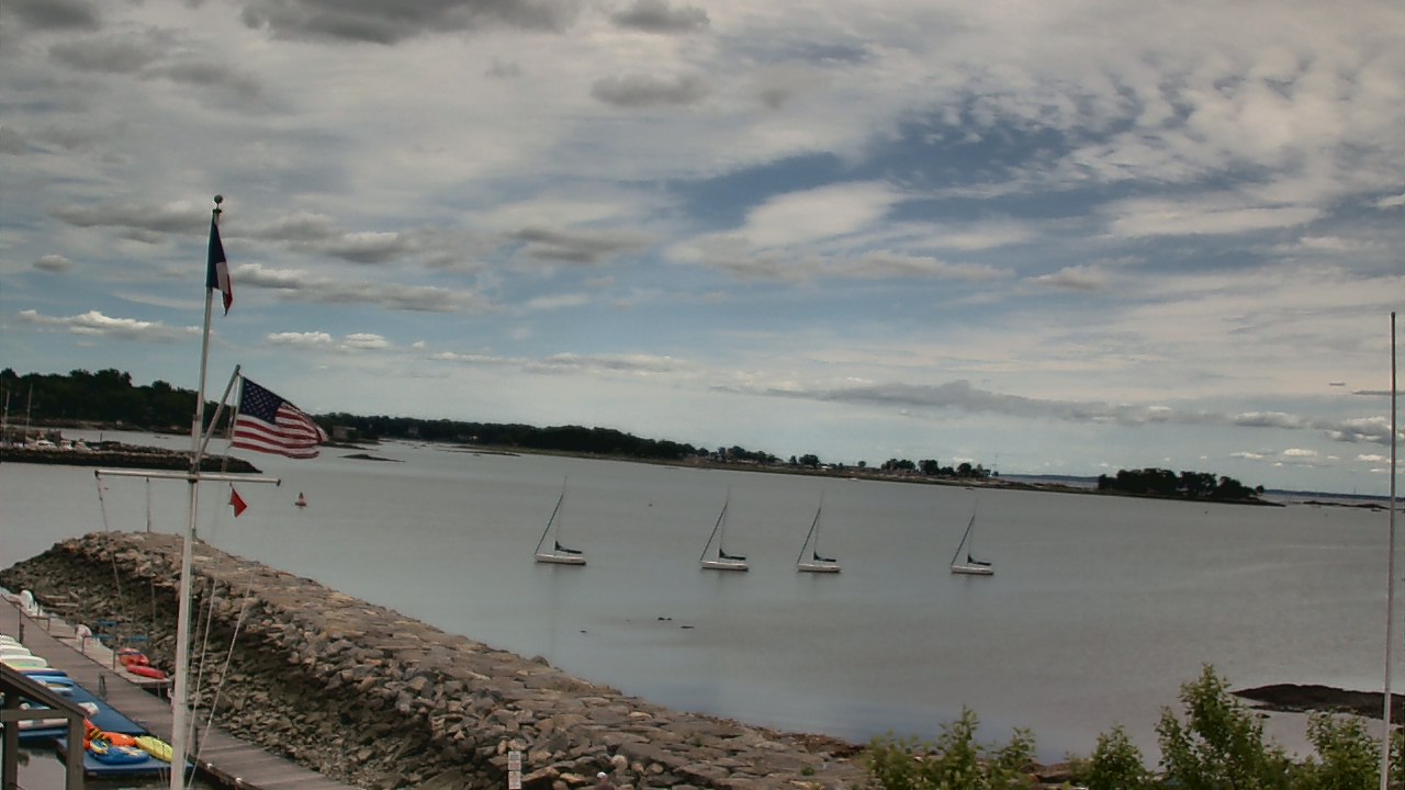 Thumbnail for current weather camera view from Beach Point Club in Mamaroneck, New York