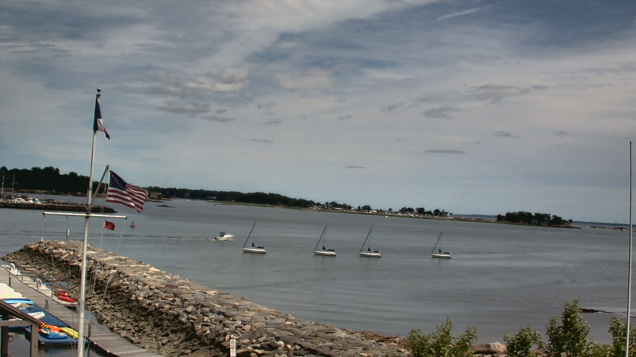 Thumbnail for current weather camera view from Beach Point Club in Mamaroneck, New York