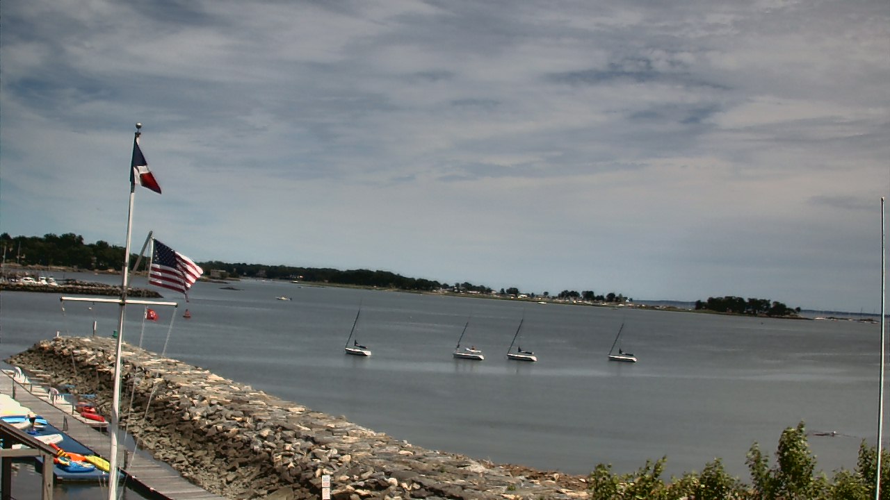 Thumbnail for current weather camera view from Beach Point Club in Mamaroneck, New York