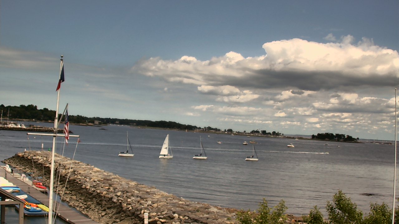 Thumbnail for current weather camera view from Beach Point Club in Mamaroneck, New York