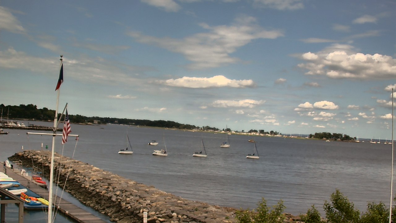 Thumbnail for current weather camera view from Beach Point Club in Mamaroneck, New York