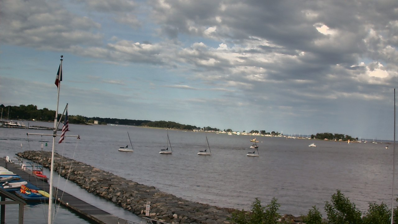 Thumbnail for current weather camera view from Beach Point Club in Mamaroneck, New York