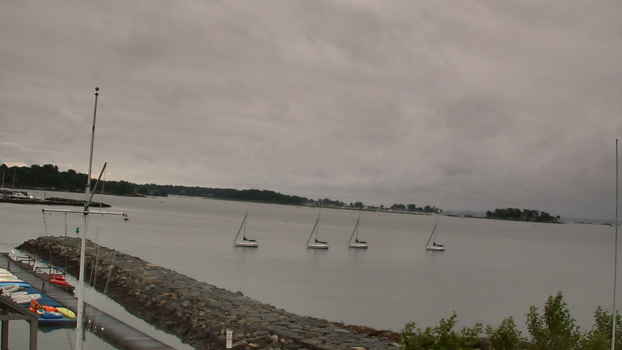 Thumbnail for current weather camera view from Beach Point Club in Mamaroneck, New York